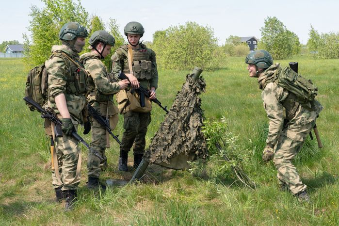 Военно-техническая игра "Арт-дуэль-2024" на аэродроме Волосово