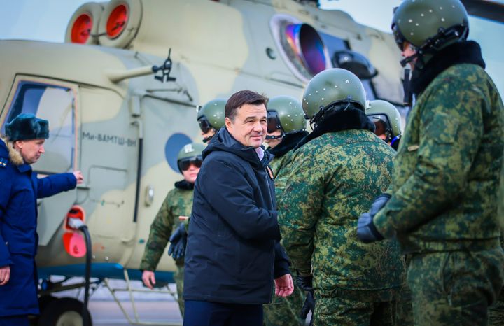 Губернатор поблагодарил военнослужащих вертолетной эскадрильи