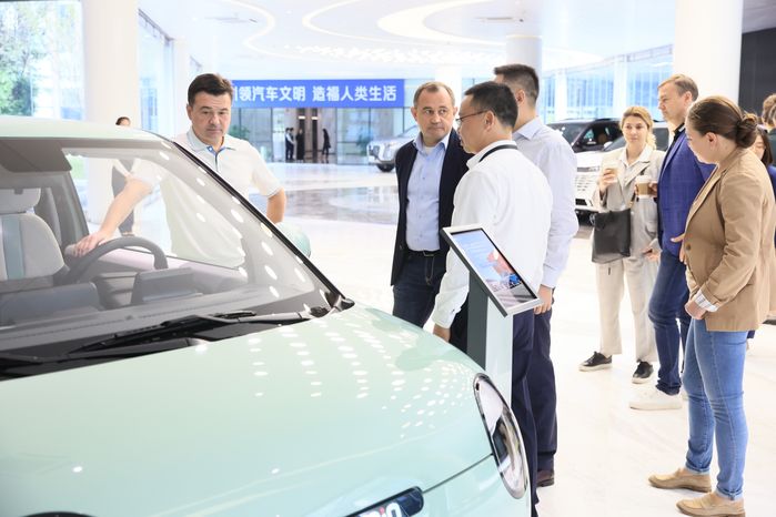 Посещение автозавода Changan Automobile Group в Китае Губернатором Подмосковья