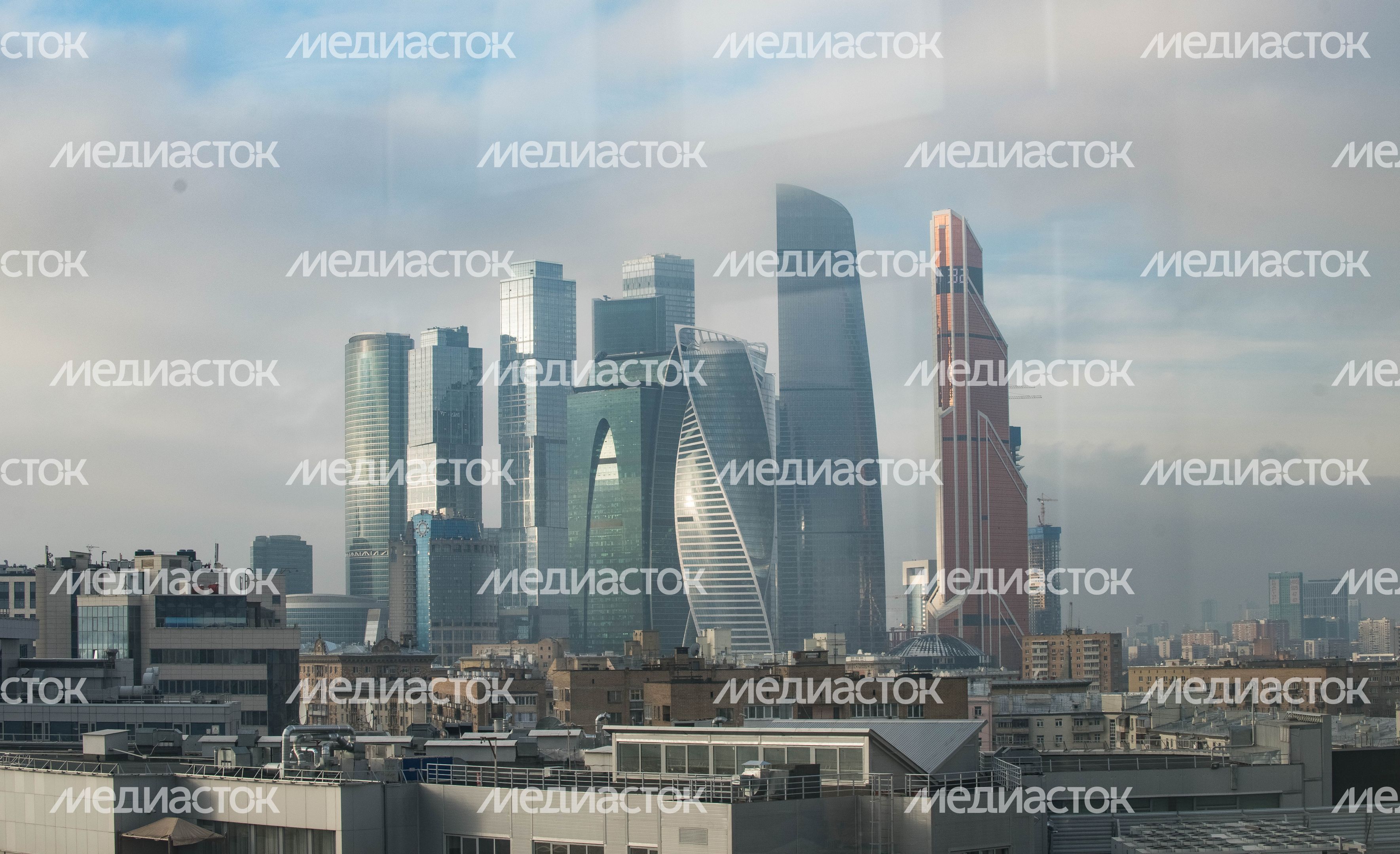 Киевский вокзал: дебаркадер Шухова и закрытая смотровая Москвы