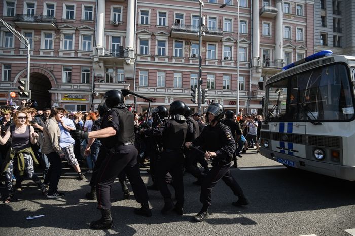 Несанкционированный митинг на Пушкинской площади