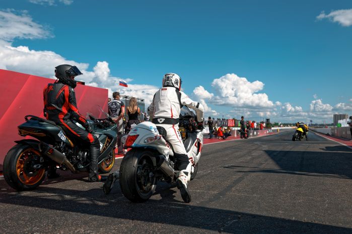 Чемпионат и Кубок России по дрэг-рейсингу RDRC 2026. Заезд мотоциклов на автодроме RDRC Racepark в Раменском округе