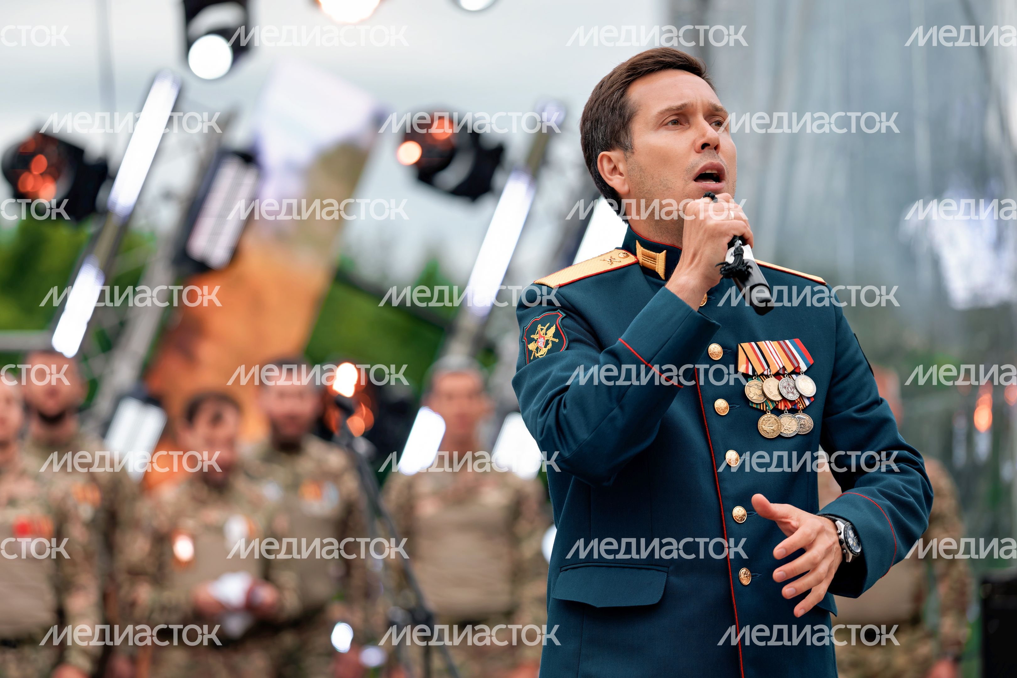 Хор защитников Отечества под руководством ветерана СВО Георгия Сызранцева на фестивале современной этнической культуры Хор защитников Отечества под руководством ветерана СВО Георгия Сызранцева на фестивале современной этнической культуры