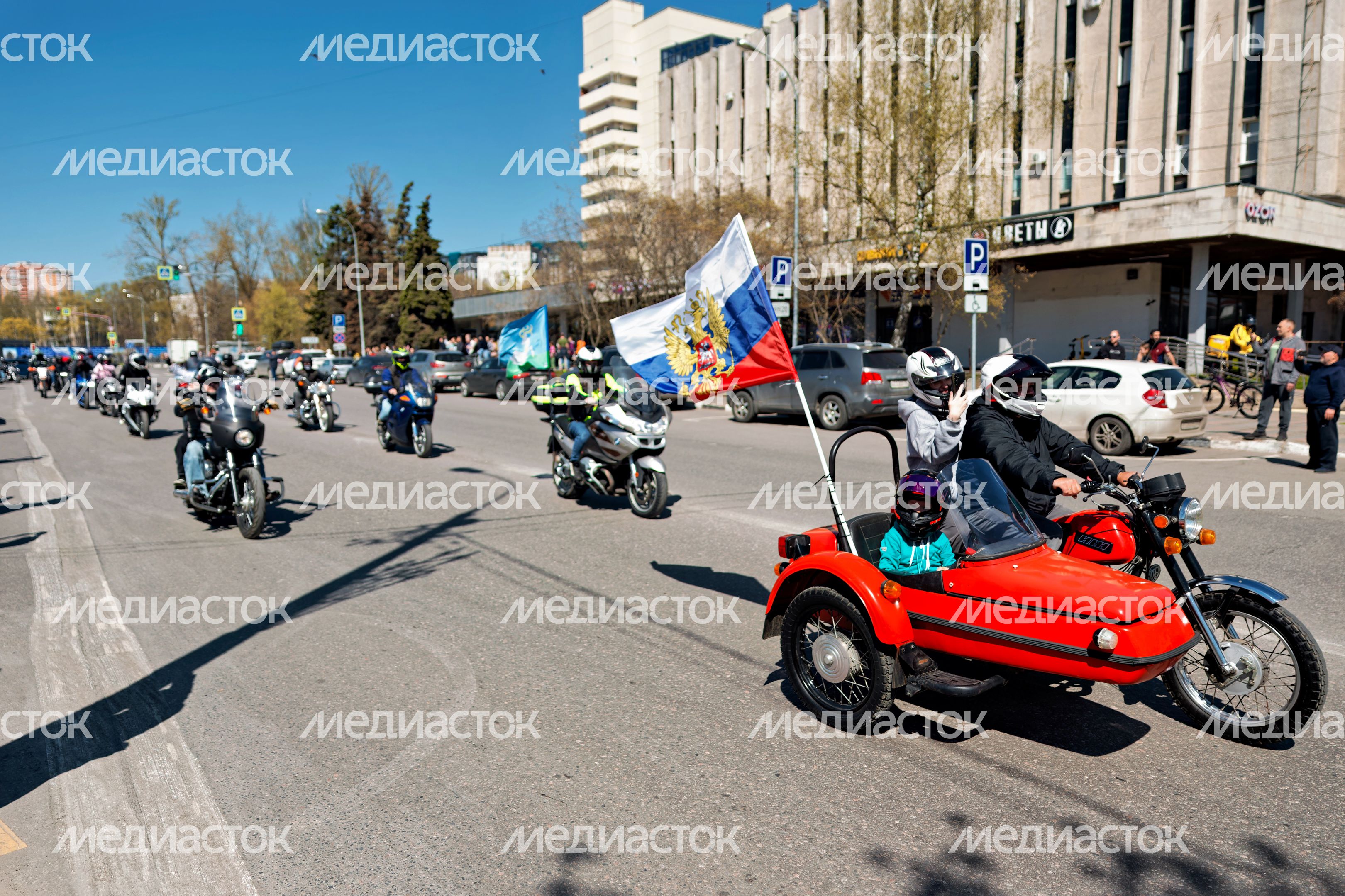 Открытие мотосезона в Одинцовском округе: мотоциклы на дороге Открытие мотосезона в Одинцовском округе: мотоциклы на дороге