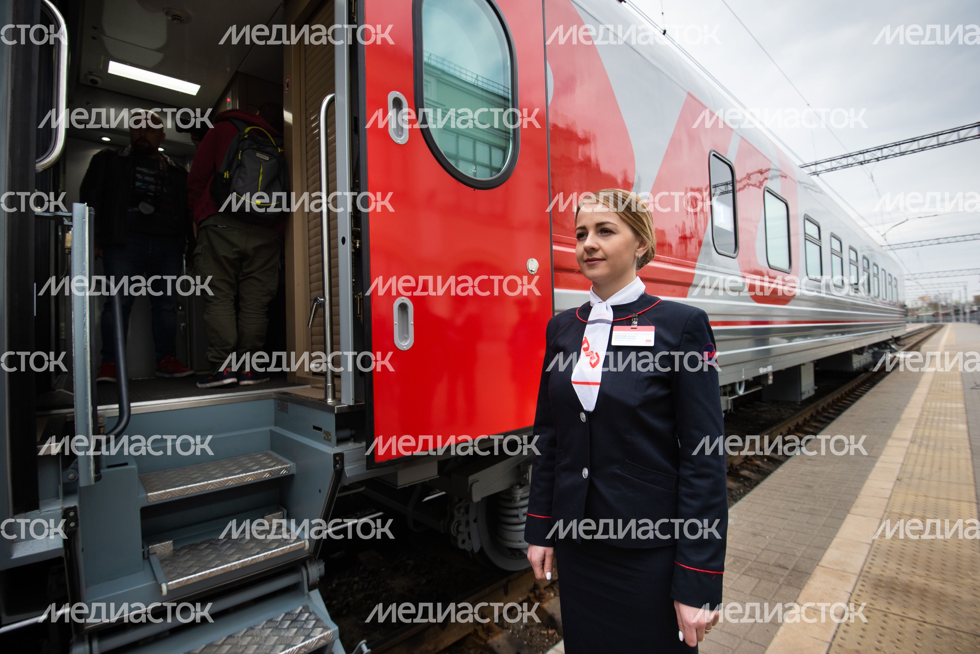 Новый вагон‑купе РЖД с душем и холодильником