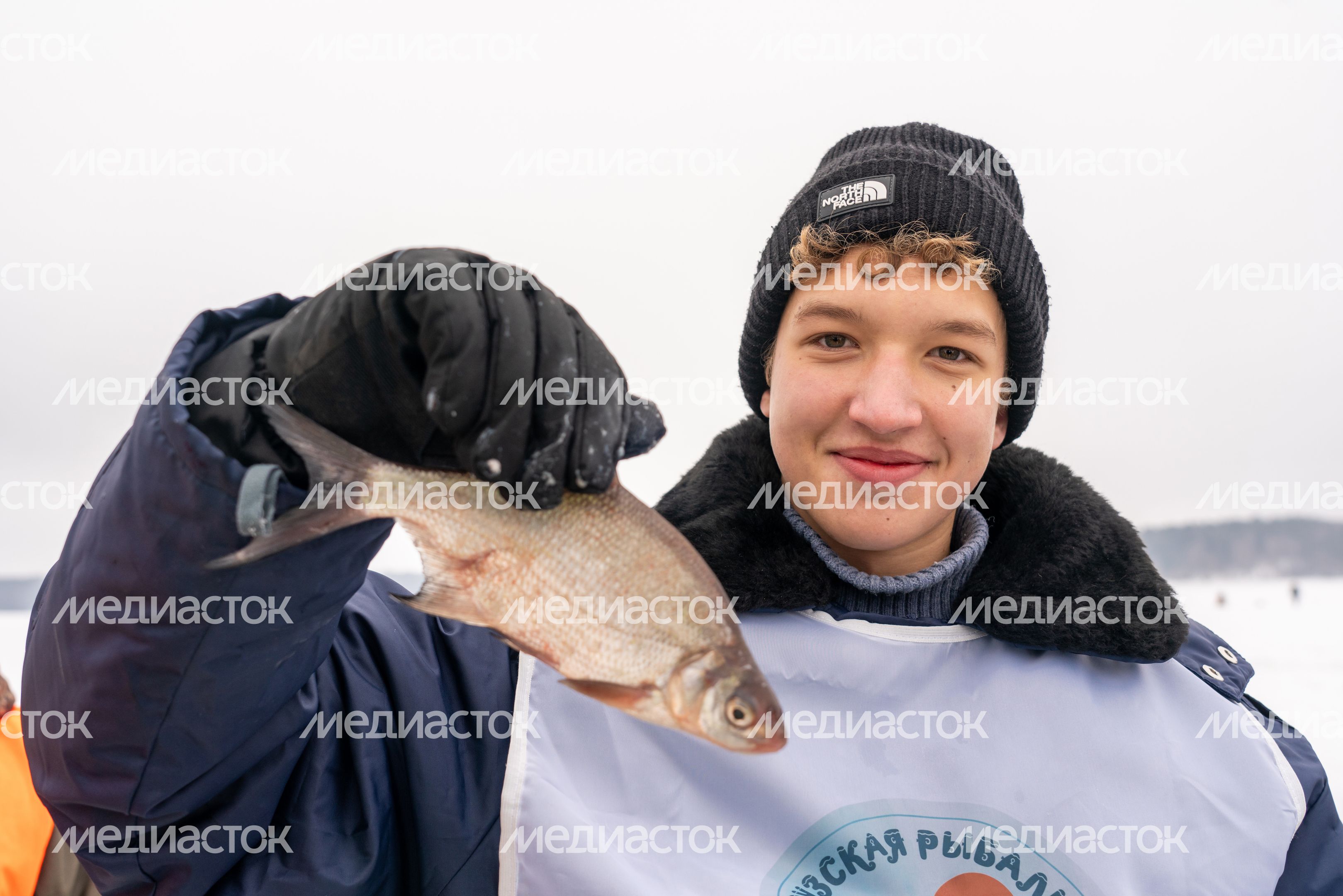 Зимняя рыбалка на Озернинском водохранилище в Рузском округе Зимняя рыбалка на Озернинском водохранилище в Рузском округе
