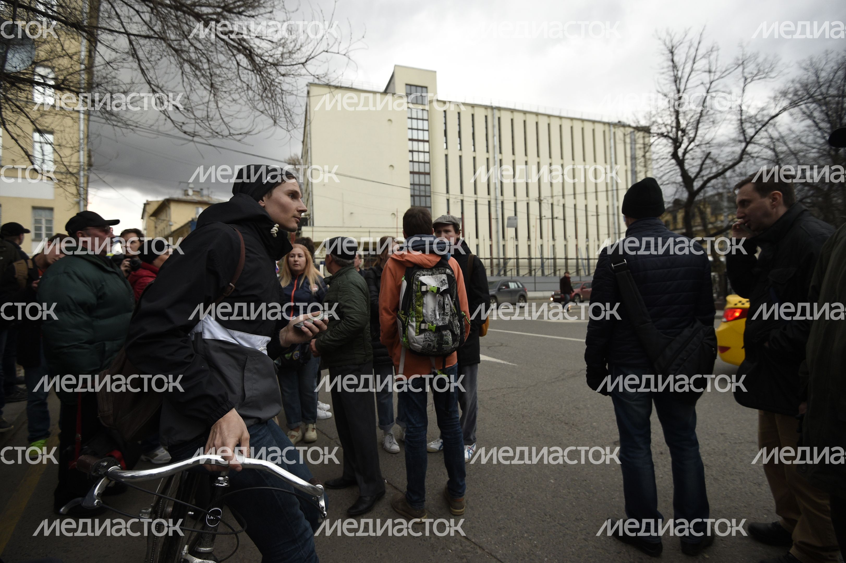 Народный сход в защиту Таганской АТС в Москве