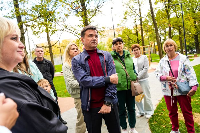 Андрей Воробьев проверил благоустройство лесопарка "Дубрава"