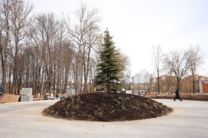 В Щелково продолжается благоустройство Центрального парка