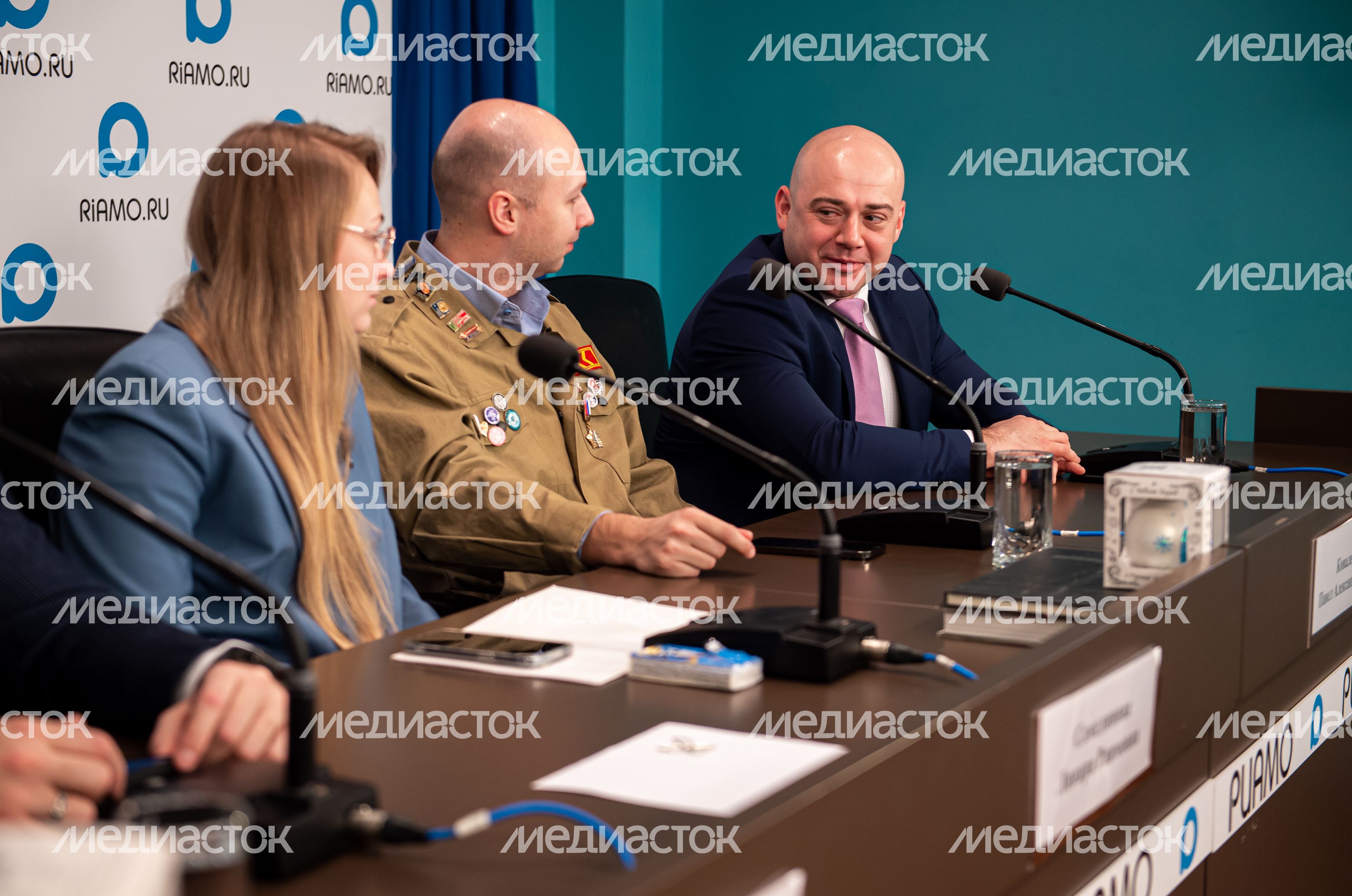 Пресс-конференция по организации «Добрых комнат» в Подмосковье Пресс-конференция по организации «Добрых комнат» в Подмосковье