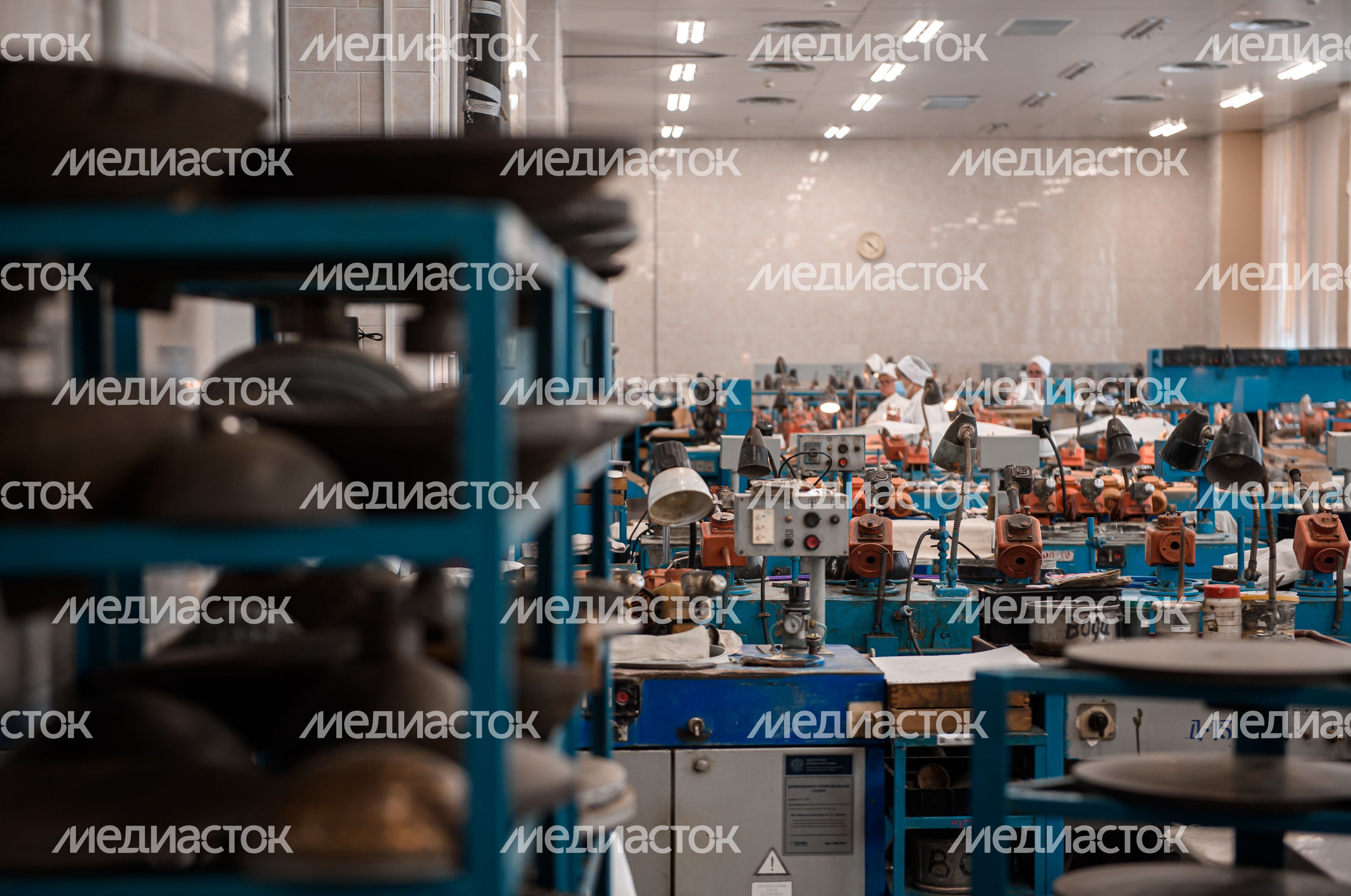 Рабочие моменты завода «Зенит»