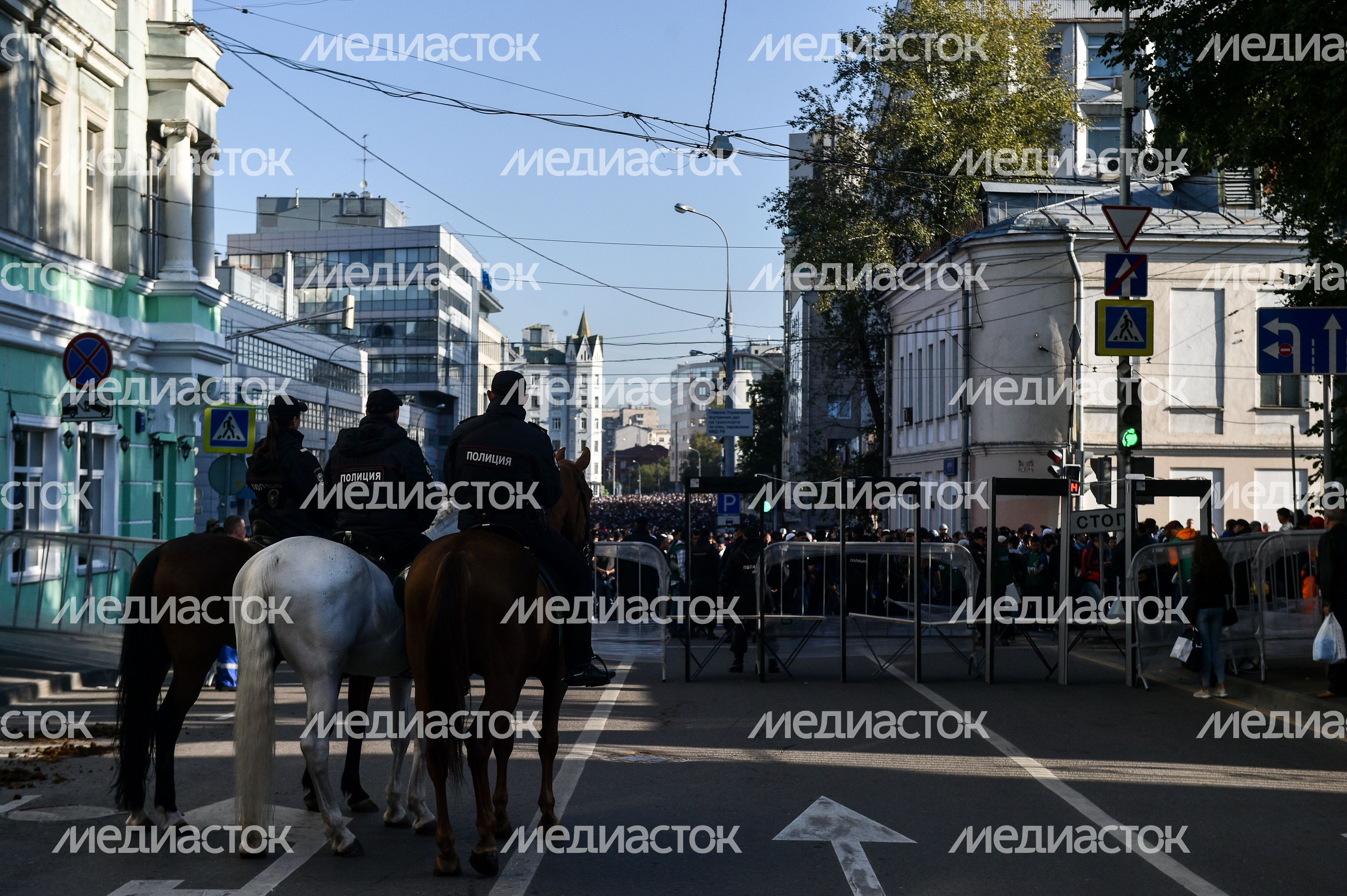 Общая утренняя молитва по случаю праздника Курбан- Байрам( Ид Ал Адха) Общая утренняя молитва по случаю праздника Курбан- Байрам( Ид Ал Адха)