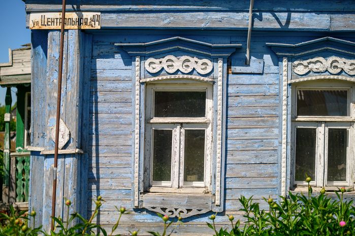 Старинный дом с наличниками в селе Шкинь округа Коломна
