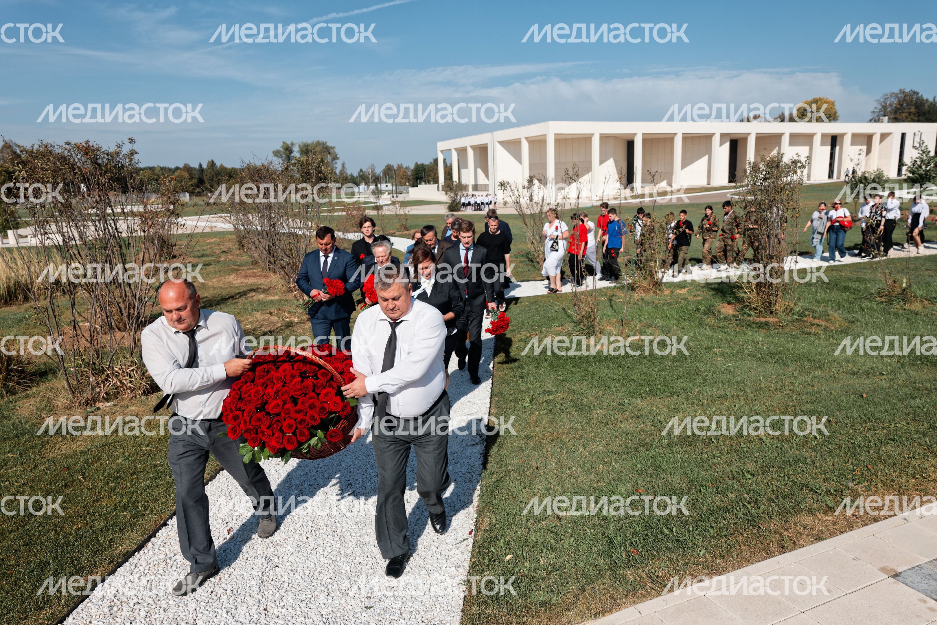 Торжественное мероприятие «Герой жив памятью» к 101-летию Зои Космодемьянской в Рузском округе Торжественное мероприятие «Герой жив памятью» к 101-летию Зои Космодемьянской в Рузском округе