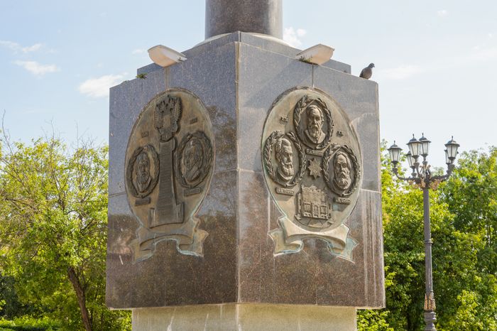 Площадь Бугрова