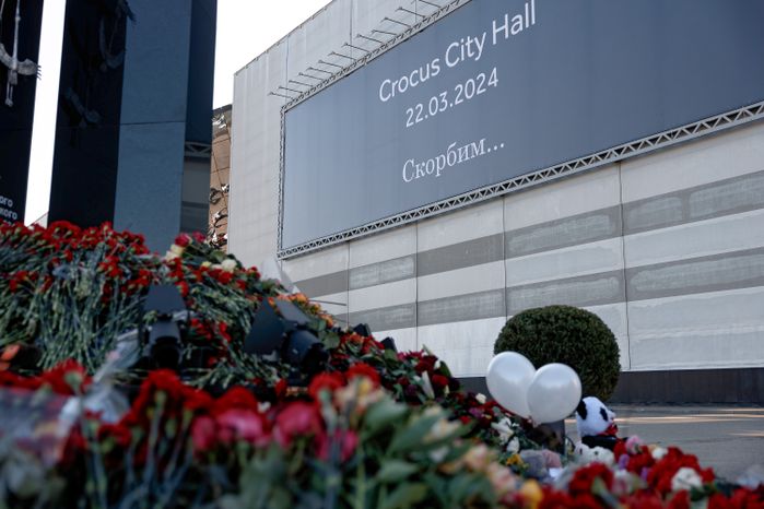 Мемориал в память о жертвах теракта в «Крокус Сити Холле» в Красногорске
