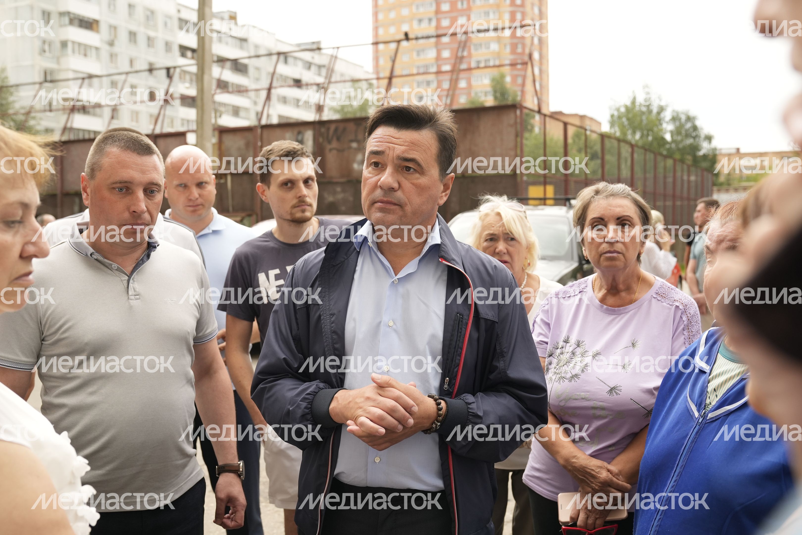 Встреча Губернатора Подмосковья с жителями домов, получивших повреждения, в Сергиевом Посаде