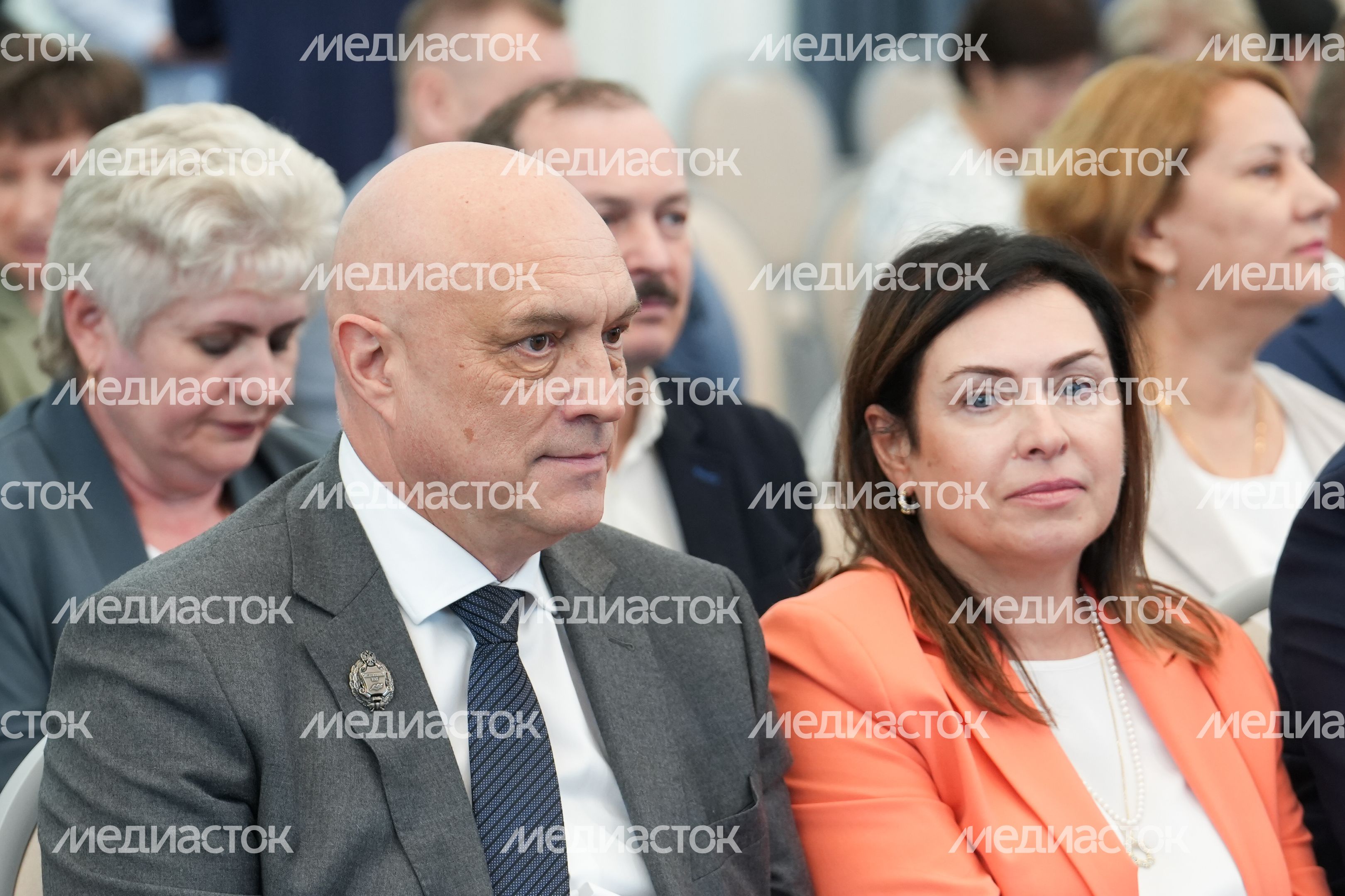 Подмосковных медиков поздравили с профессиональным праздником
