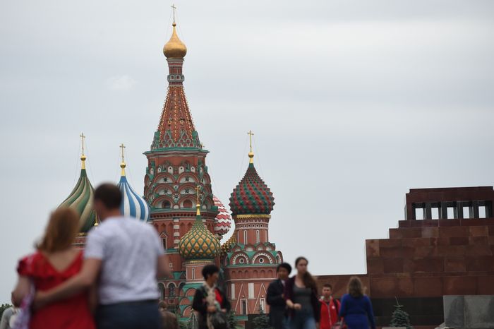Внутри Собора Василия Блаженного: потолок‑калейдоскоп и галереи с видом на Кремль
