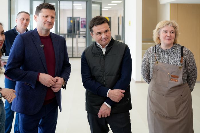 Андрей Воробьев проверил работу культурно-досугового центра "Протон" в Протвине