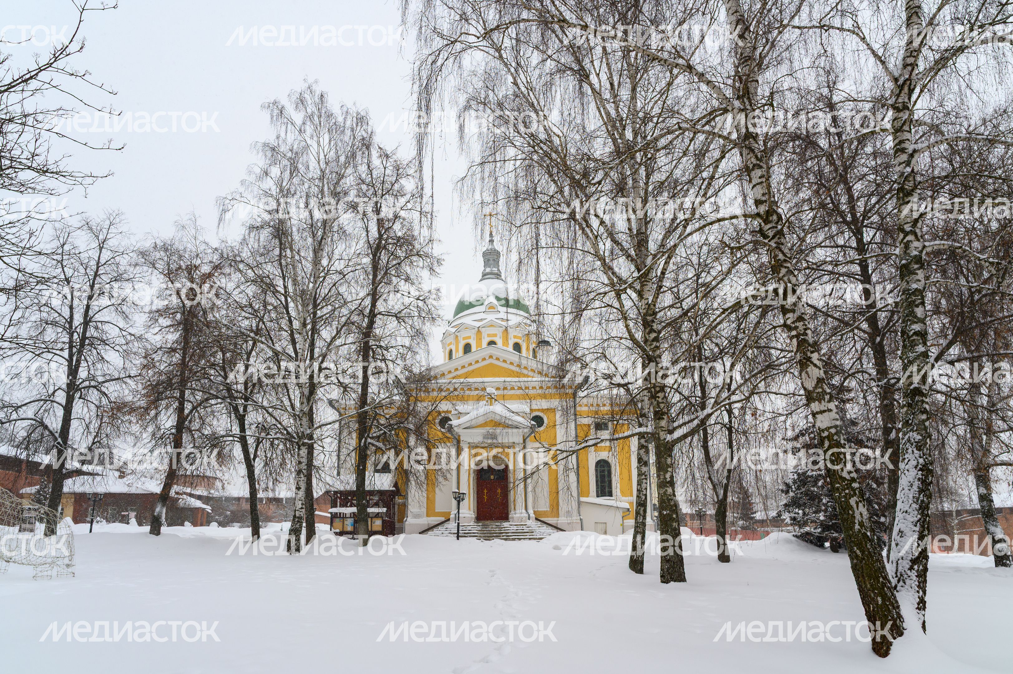 Иоанно-Предтеченский собор на территории Зарайского кремля