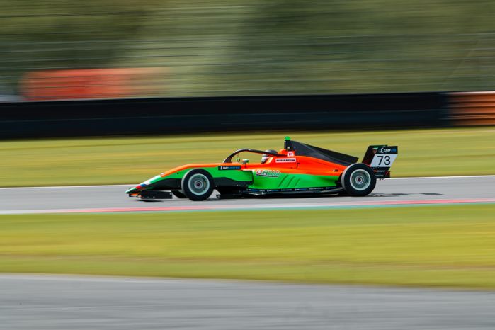 VI этап российской серии кольцевых гонок на автодроме Moscow Raceway