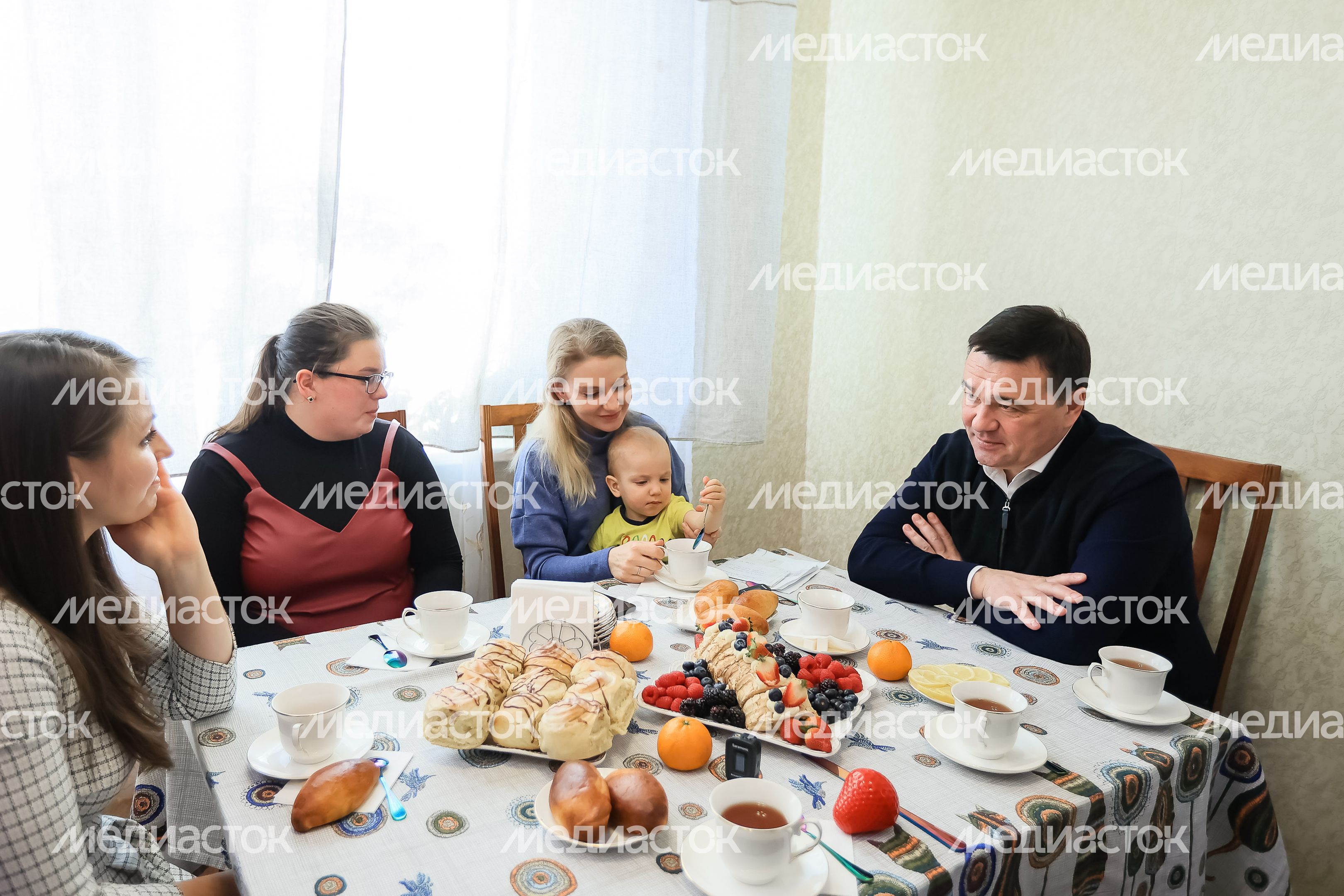 Встреча губернатора с супругами офицеров, участвующих в СВО