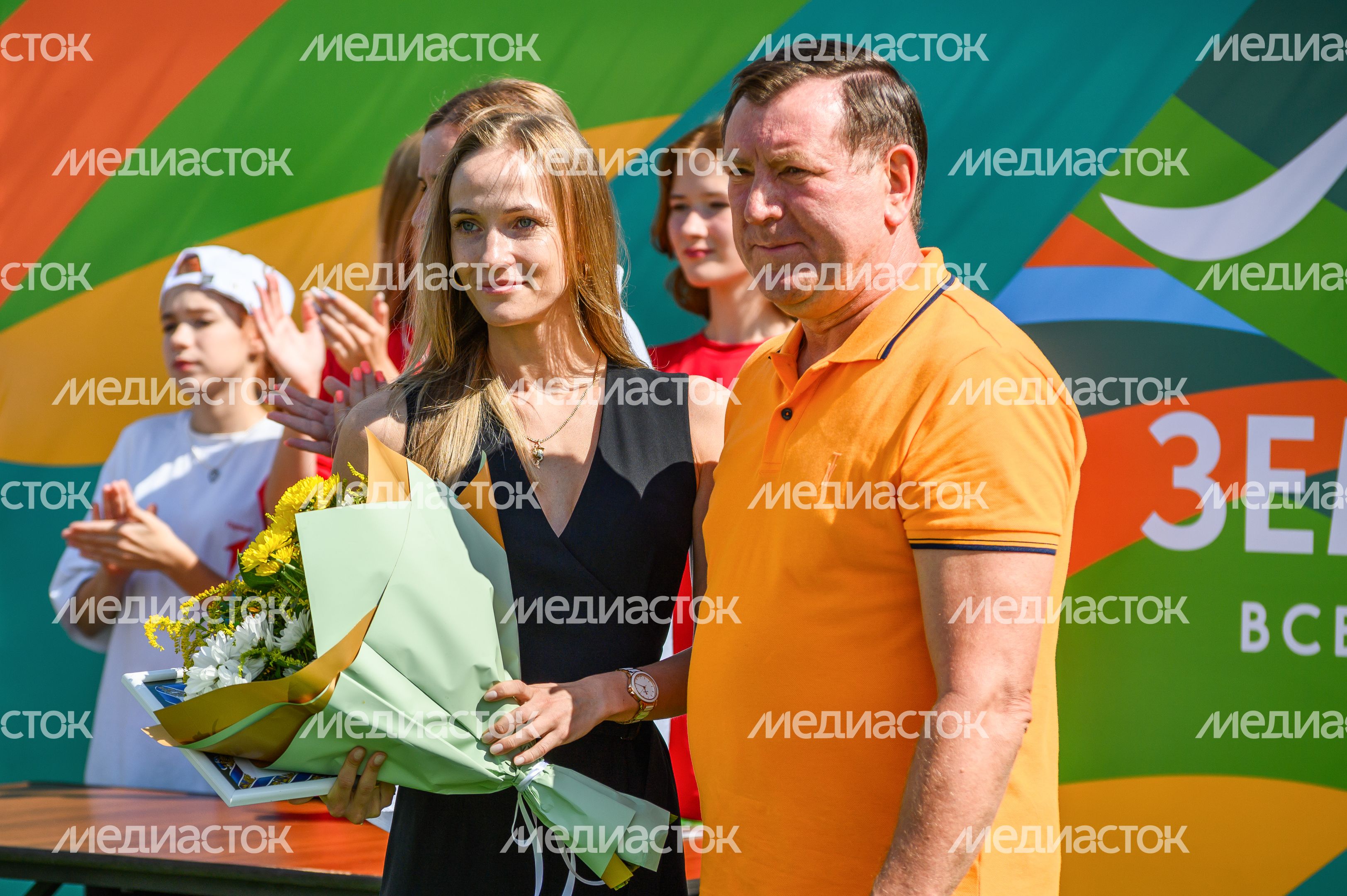 Педседатель городского Совета депутатов, руководитель фракции "Единой России" Геннадий Попов на награждении спортсменов по итогам соревнований Педседатель городского Совета депутатов, руководитель фракции "Единой России" Геннадий Попов на награждении спортсменов по итогам соревнований