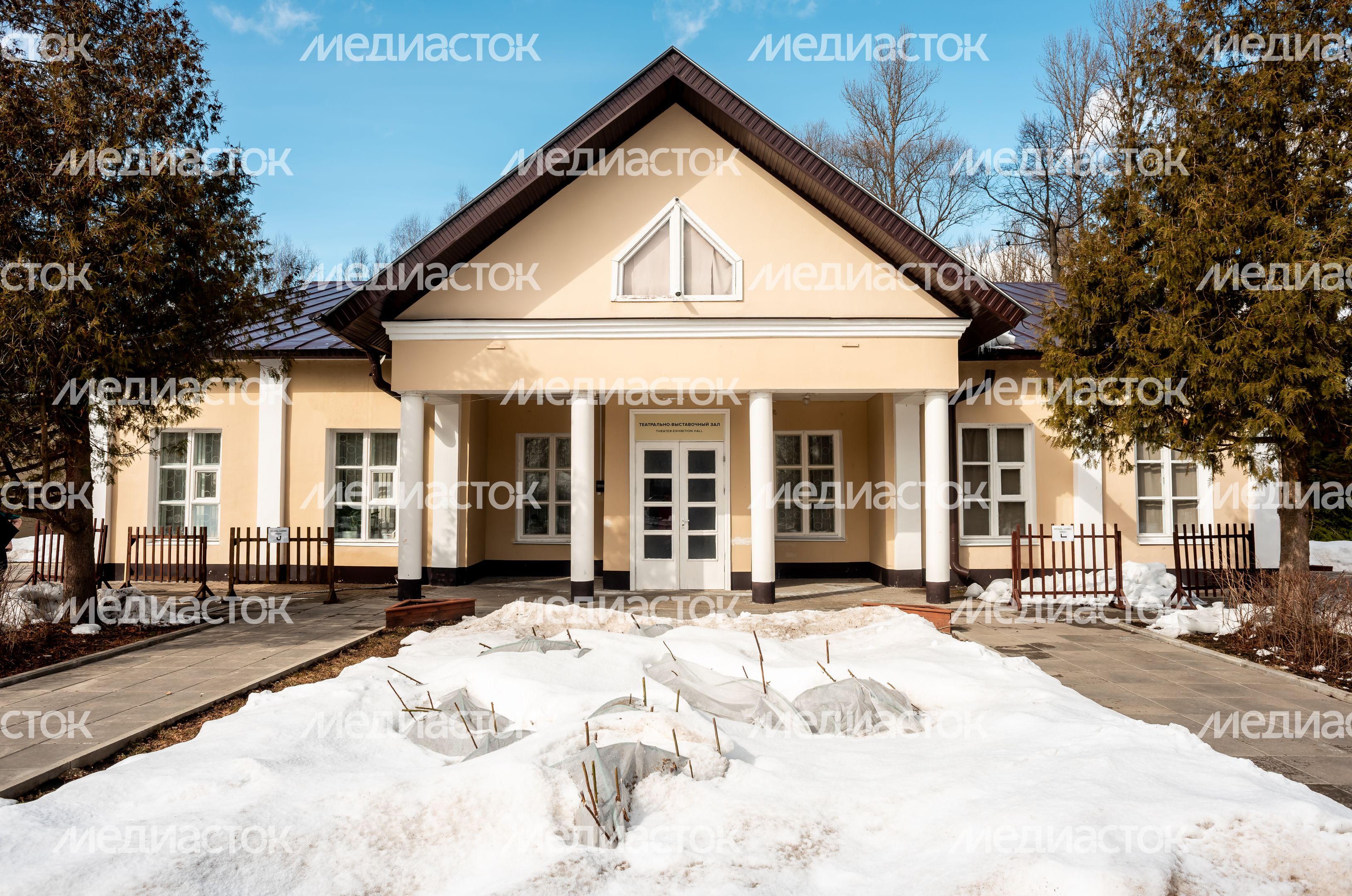 Зимние виды музея-заповедника Антона Чехова «Мелихово»