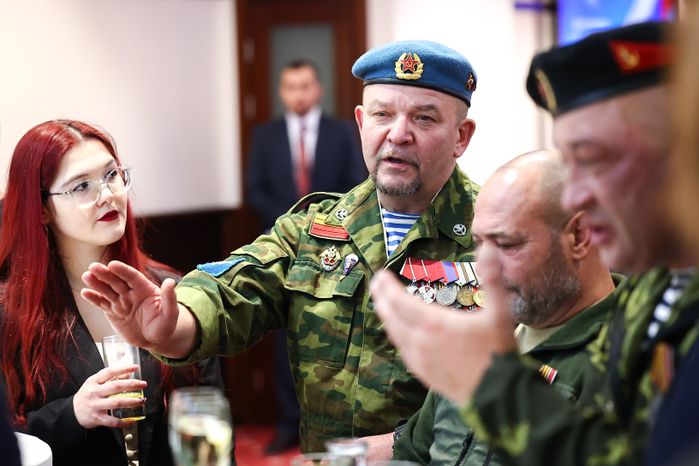 Награждение добровольцев из отряда «БАРС» Губернатором Подмосковья