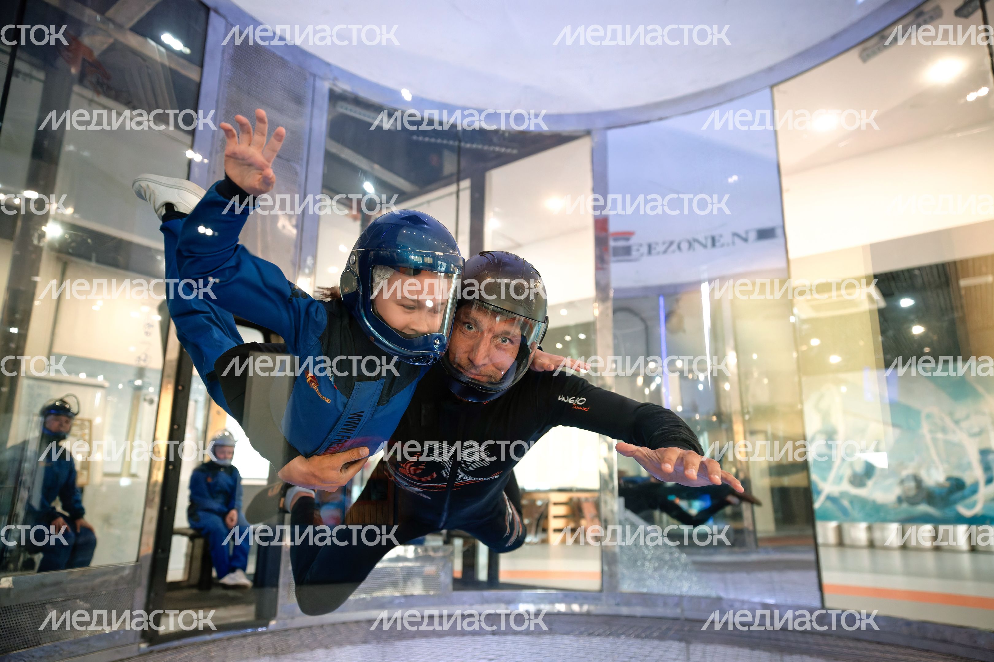Полет в аэротрубе в спортивно-развлекательном парке Freezone в Чехове Полет в аэротрубе в спортивно-развлекательном парке Freezone в Чехове