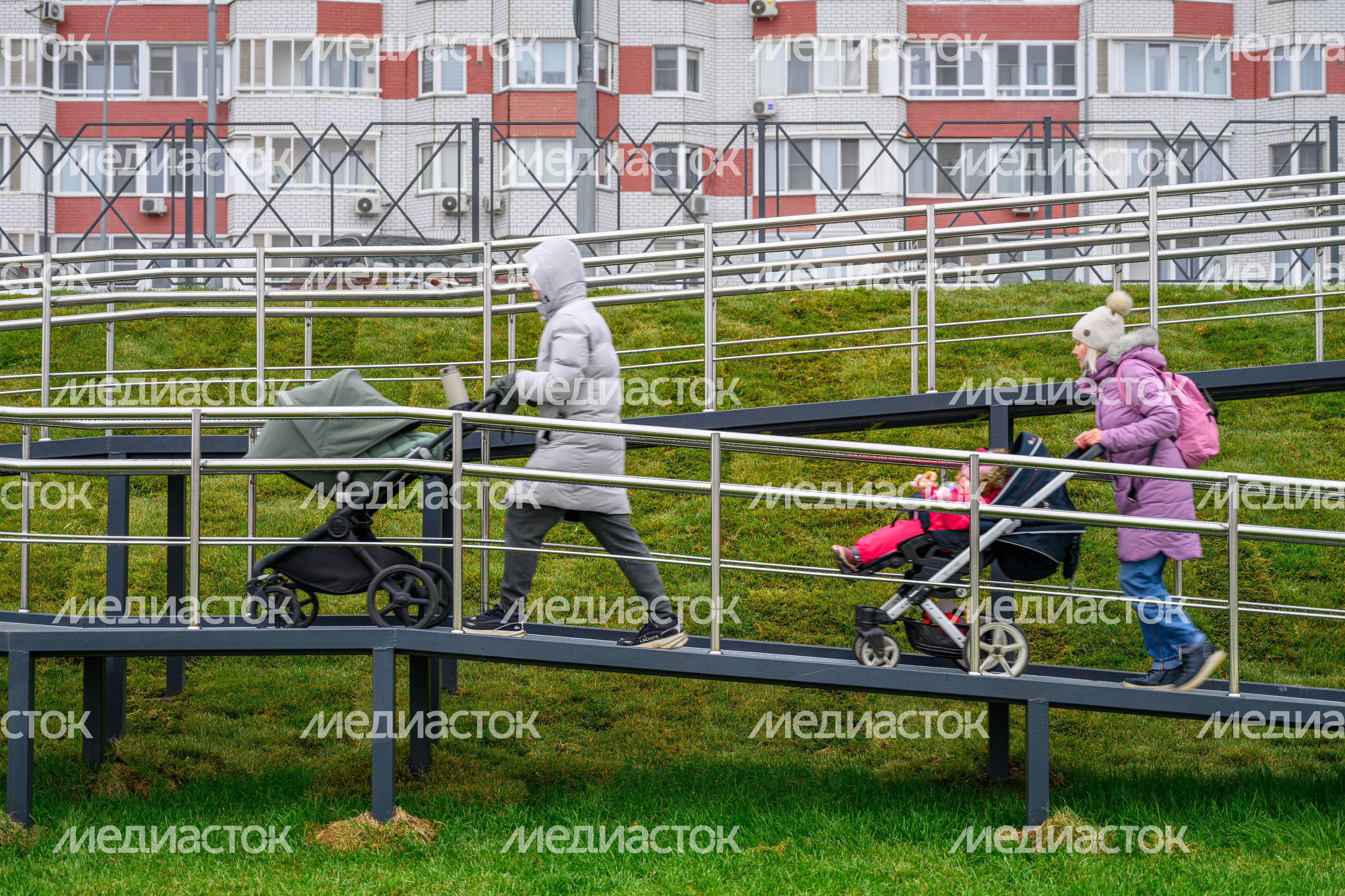 Новый парк «Дружба» в Люберцах осенью