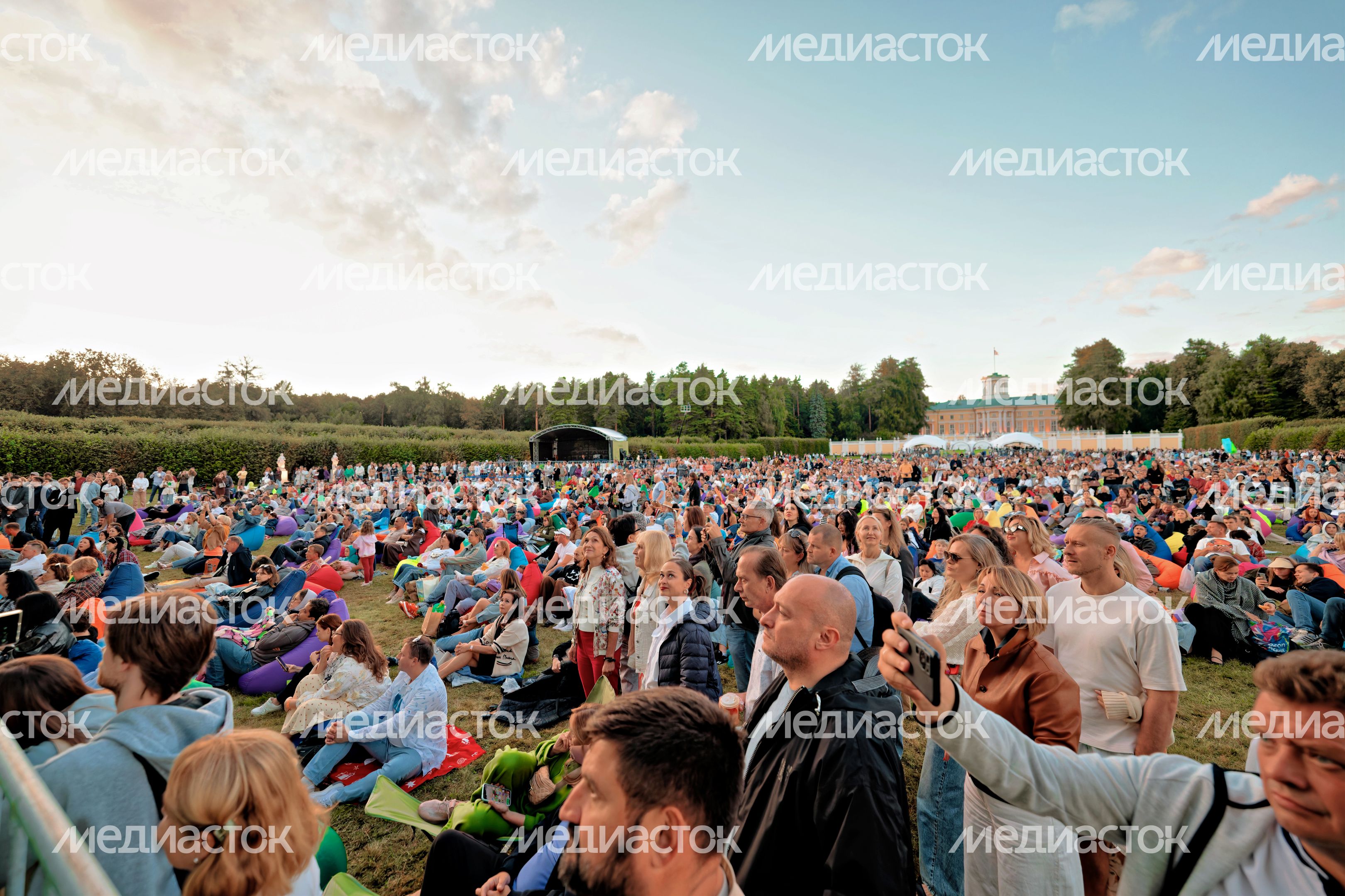 XII Международный фестиваль «Джазовые сезоны» в музее-заповеднике «Архангельское» в Красногорске XII Международный фестиваль «Джазовые сезоны» в музее-заповеднике «Архангельское» в Красногорске
