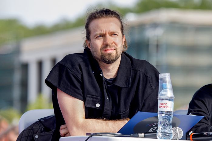 Член жюри Александр Могилев на открытии фестиваля современного танца «Город танцует в парках» в Королеве