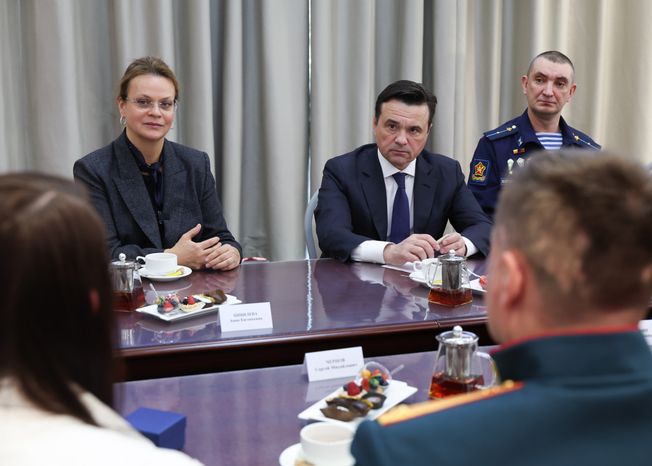 Андрей Воробьев и Анна Цивилева встретились с участниками СВО