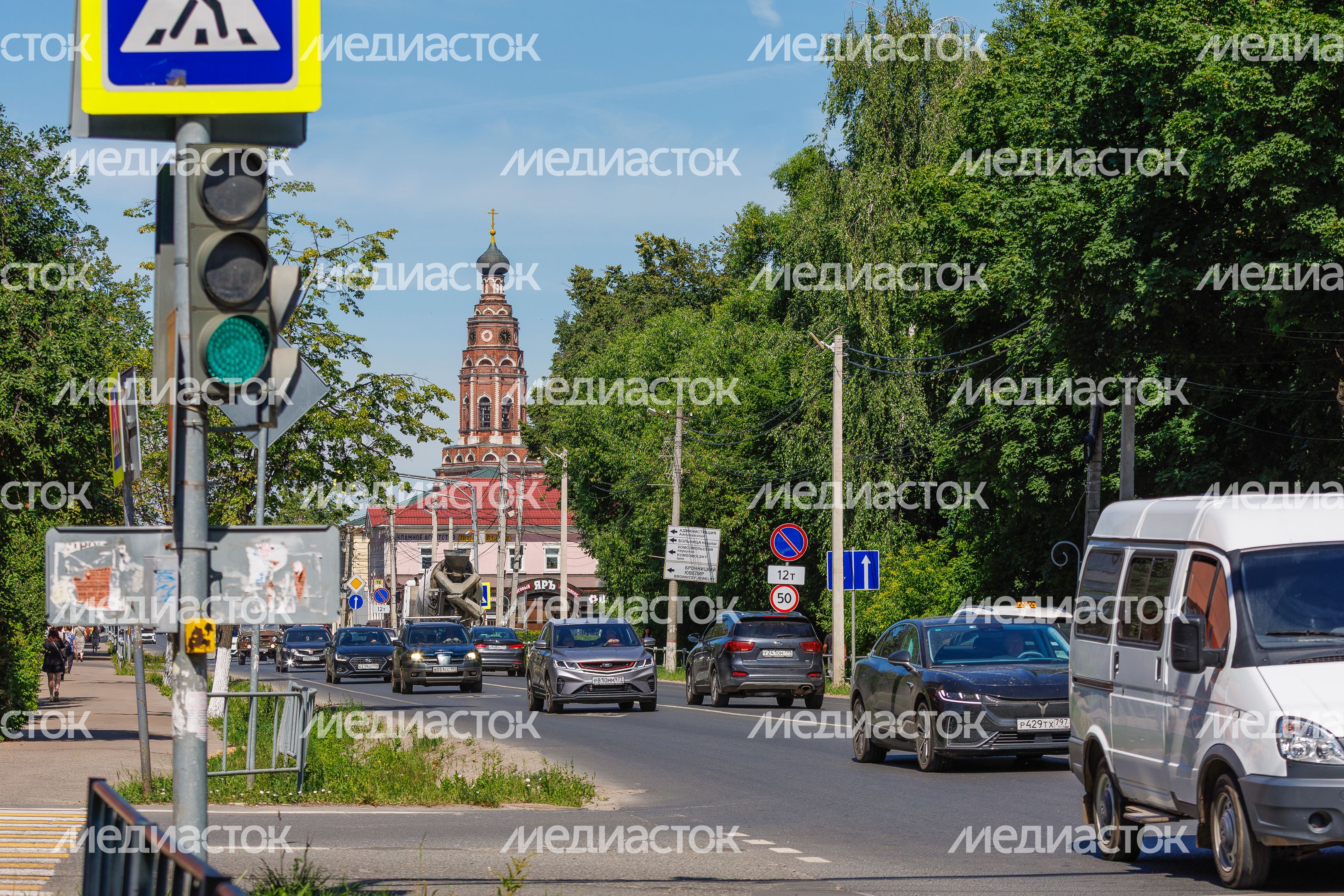 Колокольня собора Михаила Архангела в Бронницах Колокольня собора Михаила Архангела в Бронницах