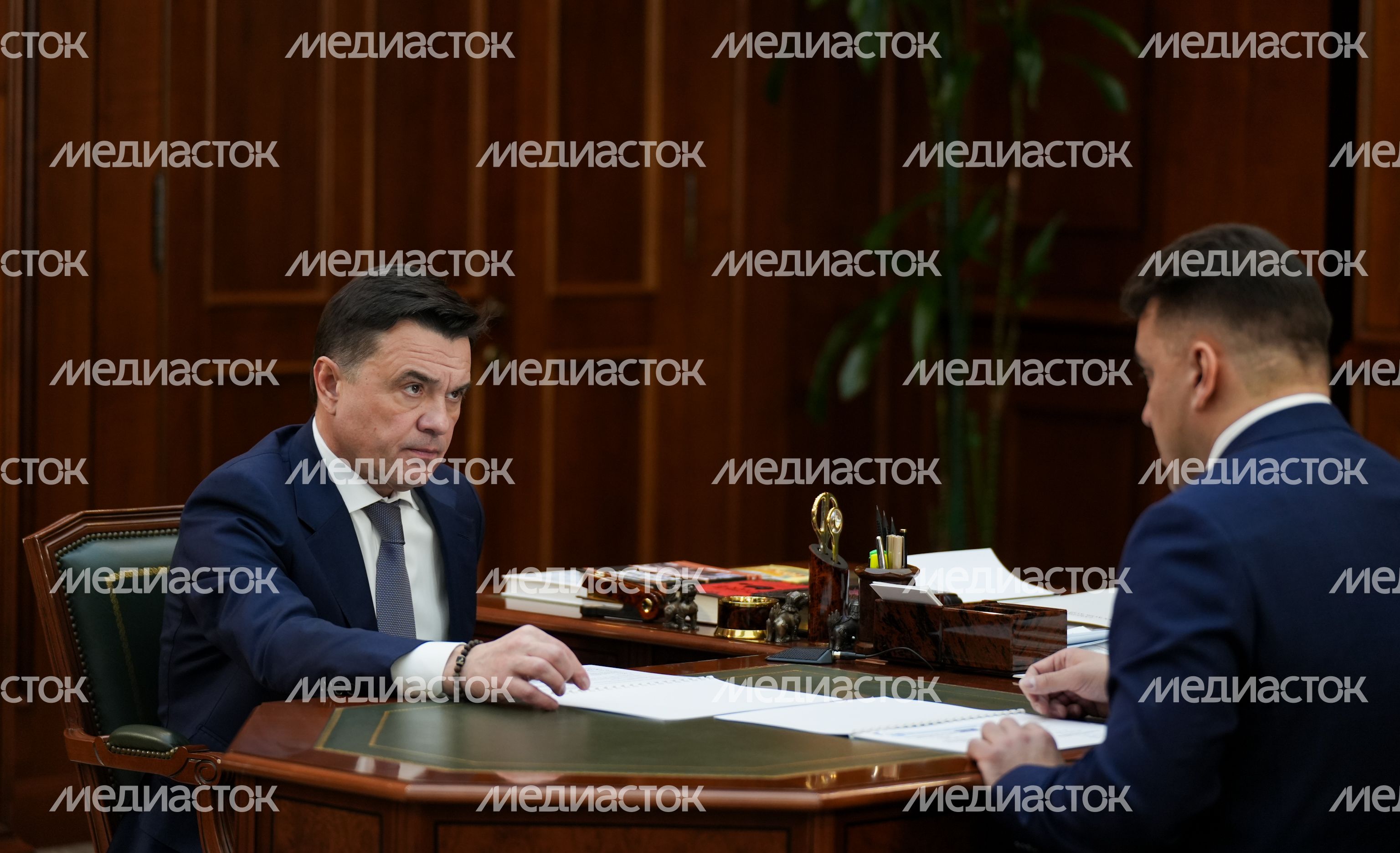 Андрей Воробьев провел встречу с главой Можайского м.о. Денисом Мордвинцевым Андрей Воробьев провел встречу с главой Можайского м.о. Денисом Мордвинцевым