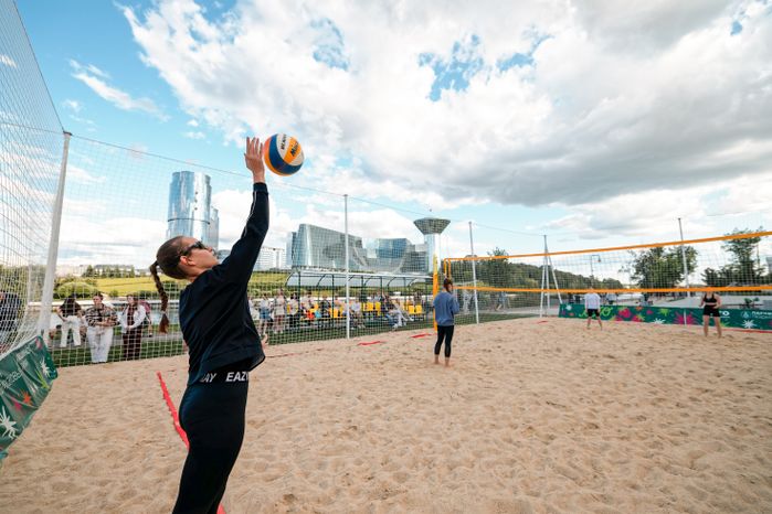 Пляжный волейбол на новой площадке «Пойма volley» в Красногорске