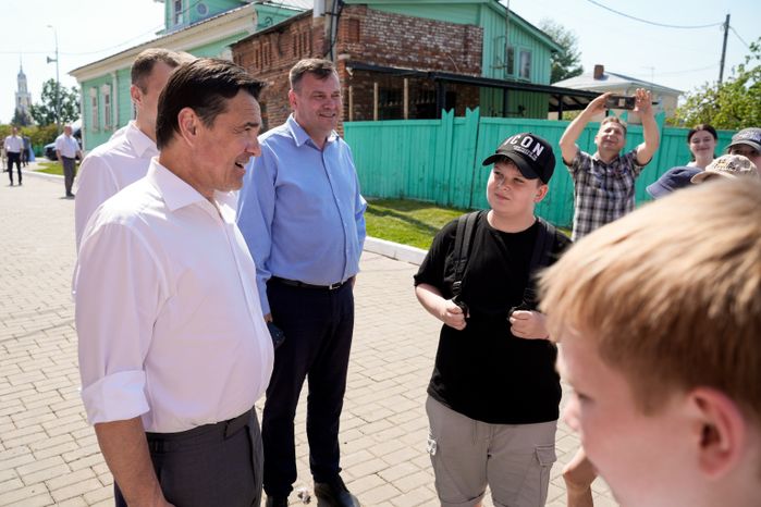 Андрей Воробьев проверил благоустройство знаковых мест Коломны