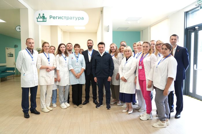 Андрей Воробьев проверил работу комплексной поликлиники в пгт Свердловский г.о. Лосино-Петровский