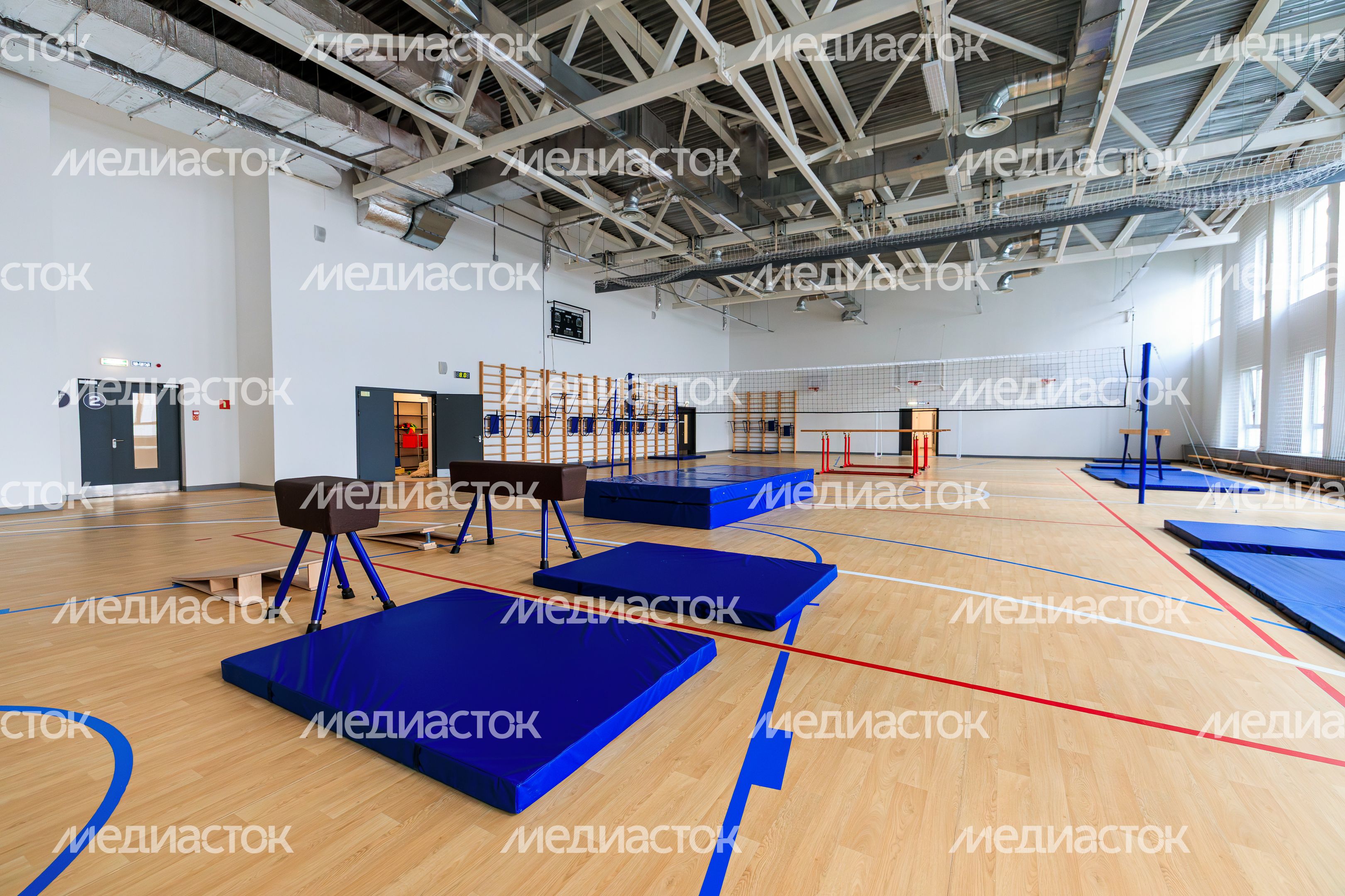 Спортивный зал в новой школе центра «Старт» в Коробово Ленинского округа Спортивный зал в новой школе центра «Старт» в Коробово Ленинского округа
