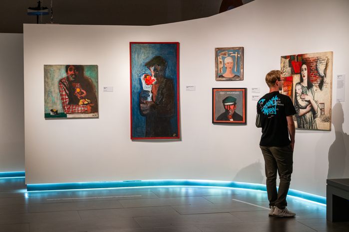 Выставка знаковых работ Ивана Лубенникова «Лето жизни» в Звенигородском манеже Одинцовского округа