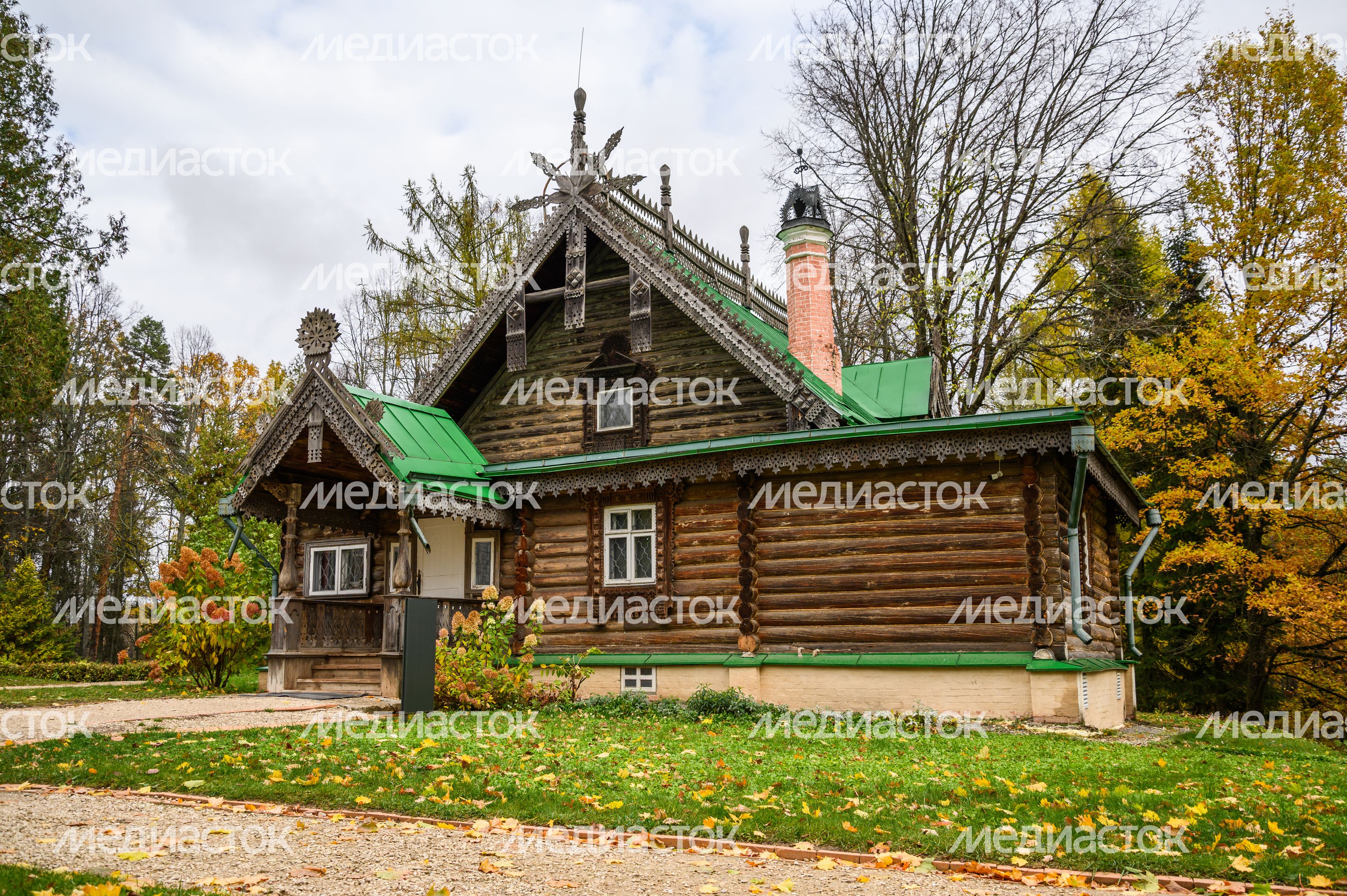 Осень в Музее-заповеднике «Абрамцево» Осень в Музее-заповеднике «Абрамцево»