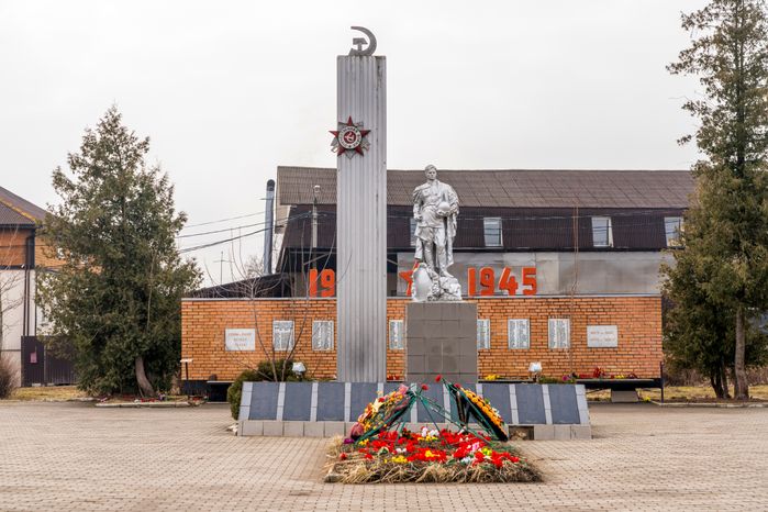 Памятник в п. Клюбакино Рузского округа