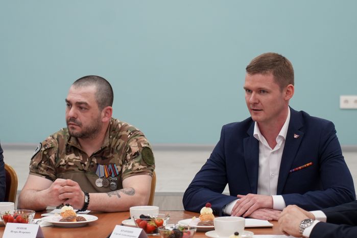 Андрей Воробьев и Игорь Щёголев встретились с финалистами программы "Герои Подмосковья"