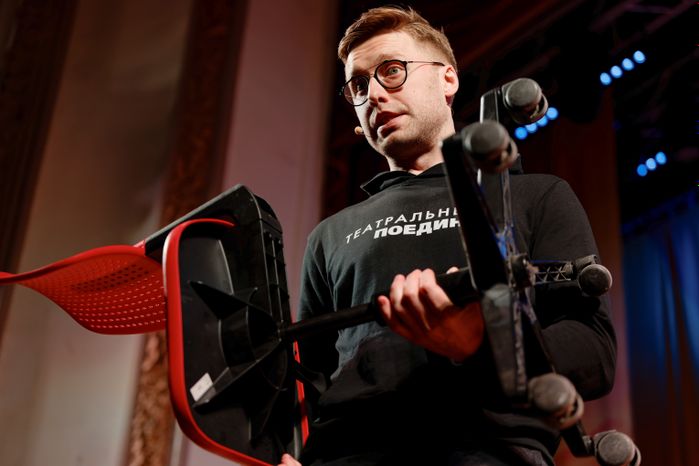 Актер театра, тренер по актерской импровизации Михаил Грищенко стал ведущим молодежного проекта «Театральный поединок»