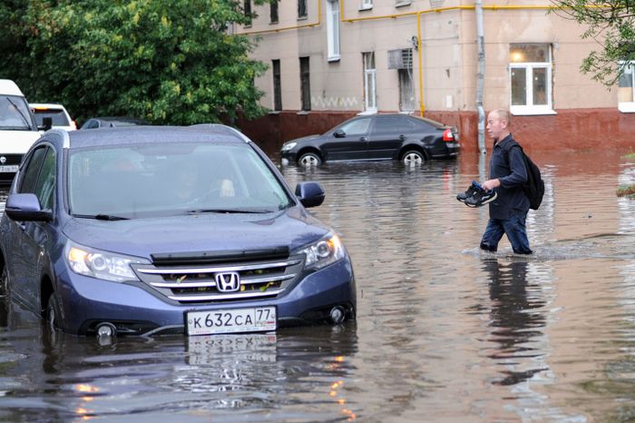 Сильный ливень прошел в Москве