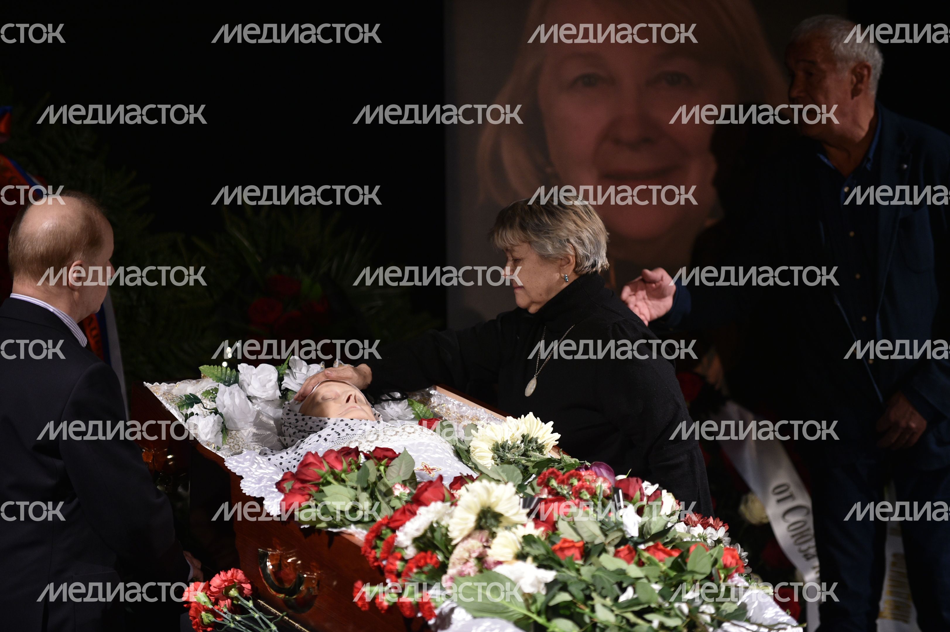 Прощание с актрисой Людмилой Ивановой