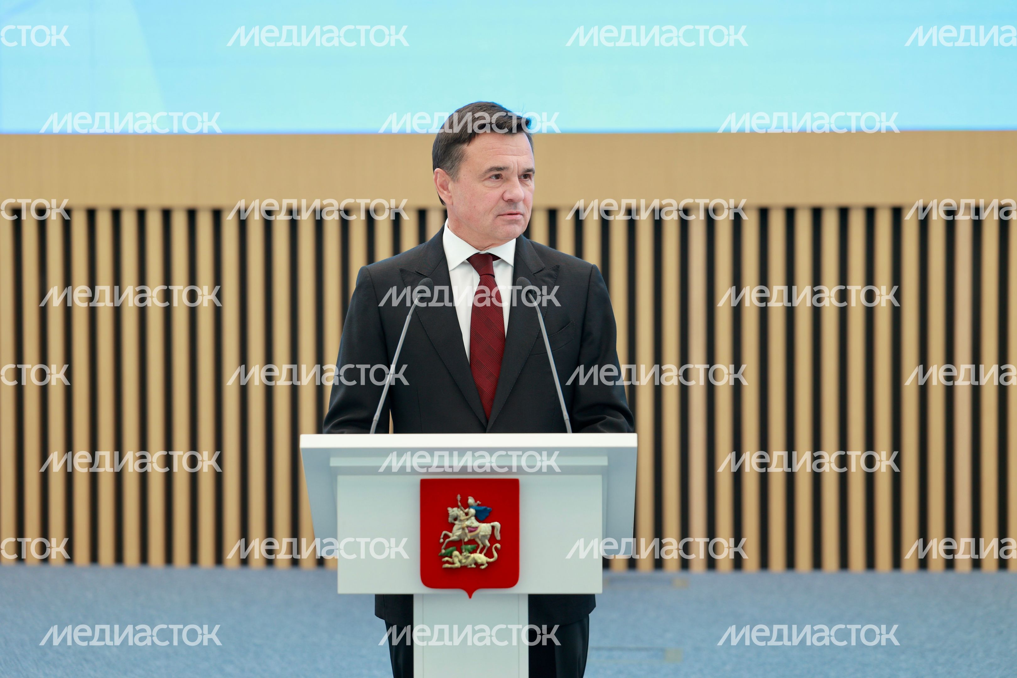 Андрей Воробьев поздравил подмосковных учителей с профессиональным праздником Андрей Воробьев поздравил подмосковных учителей с профессиональным праздником
