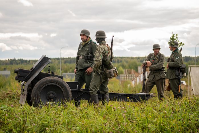 Военно-историческая реконструкция боя в День танкиста в парке «Патриот» Одинцовского округа